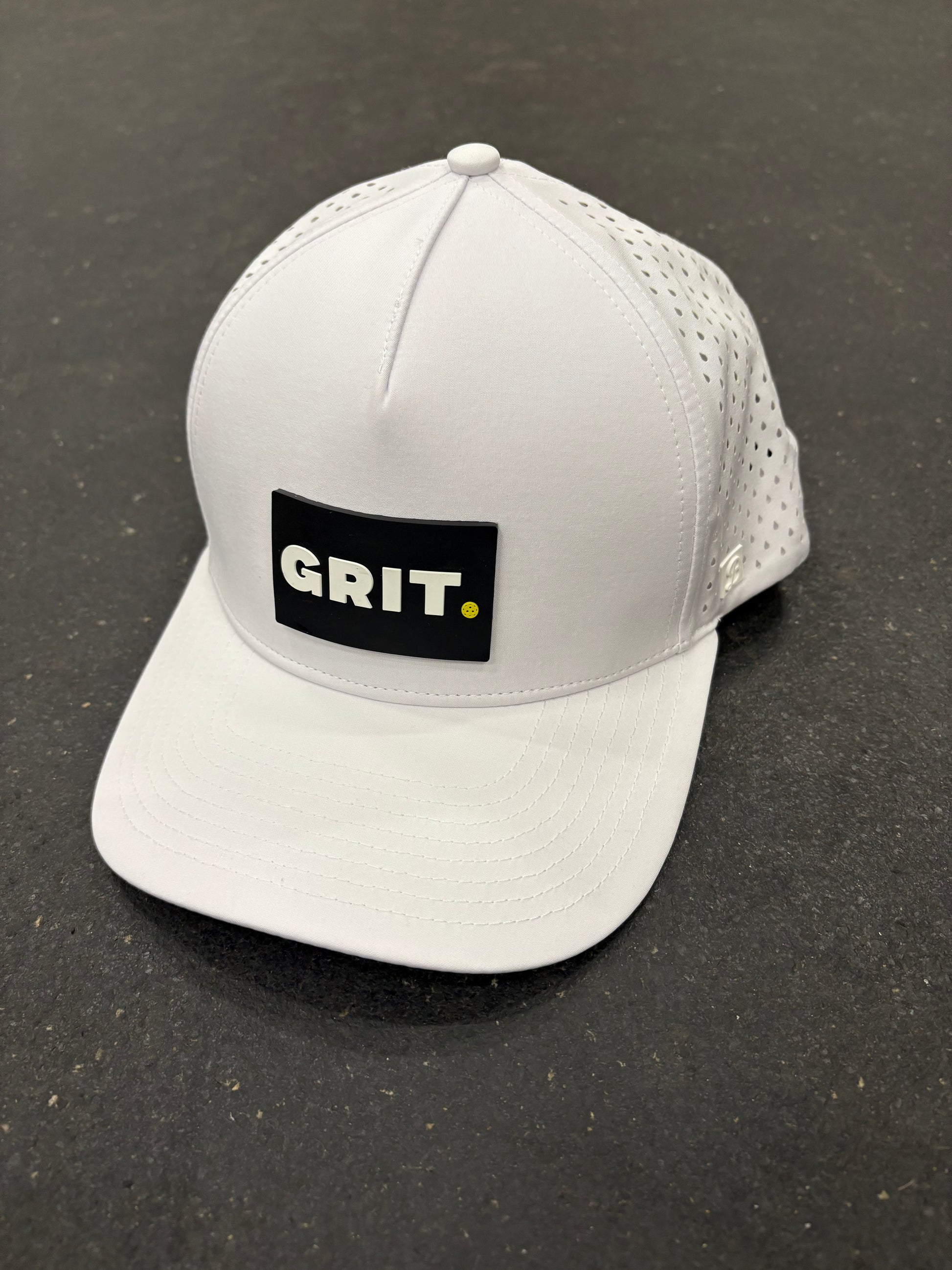 GRIT. Performance Hat