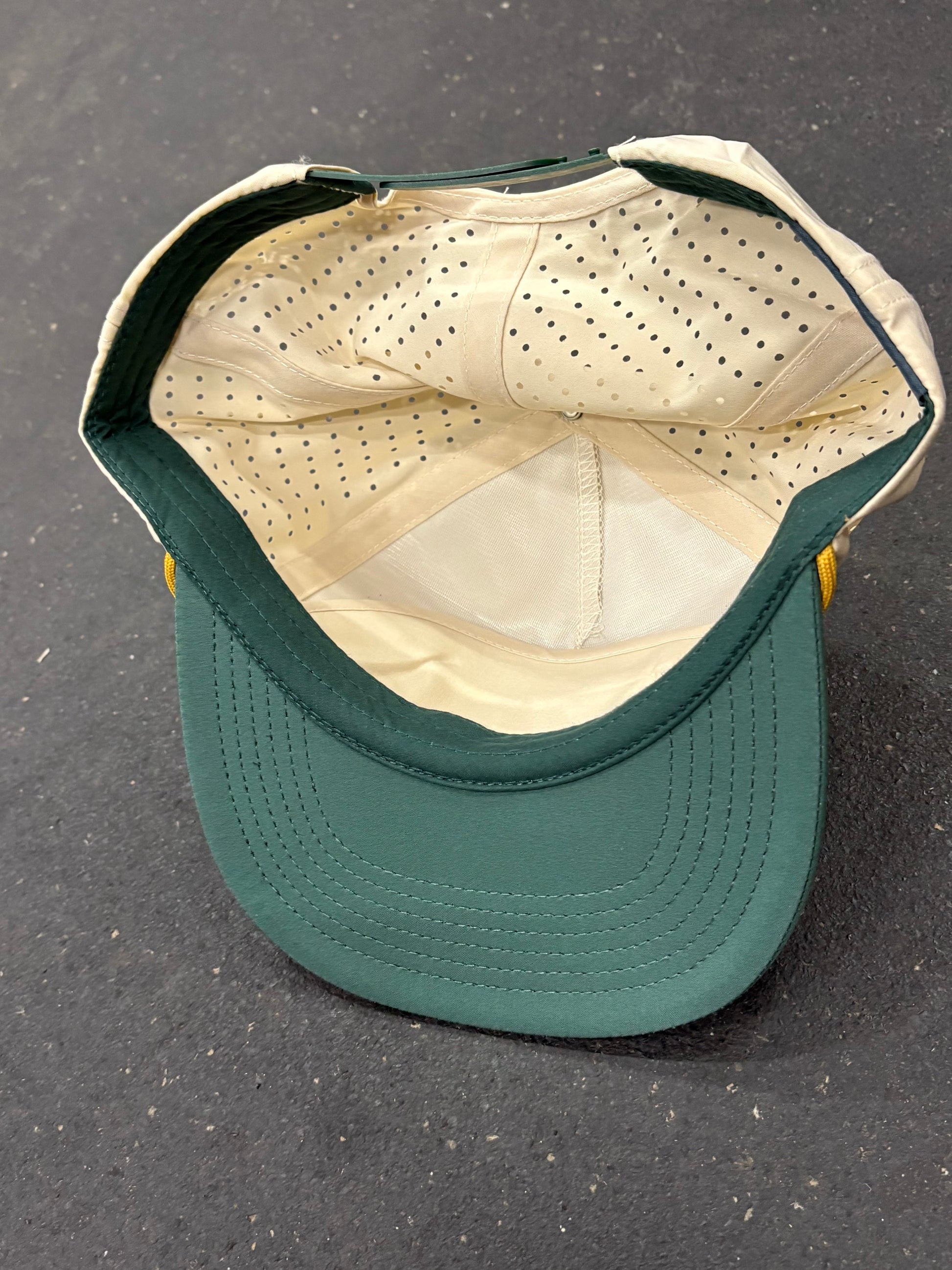 MADE FOR MORE Performance Hat (Non Structured)